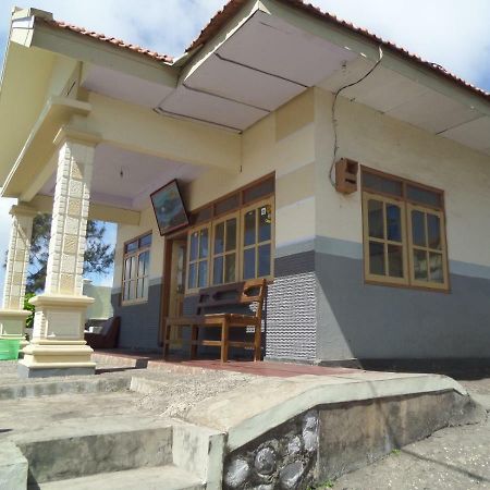 Yog Bromo Homestay Exterior photo